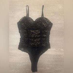 NWOT JUST POLLY BLACK LACE CINCHED THONG BODYSUIT - Size Small SKU:197